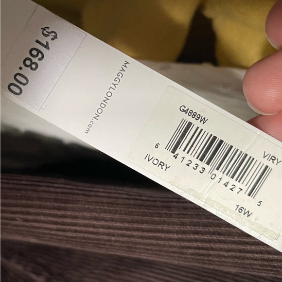 NWT Maggy London Maxi Ivory Textured Sleeveless Daytime Shirtdress - Picture 4 of 4